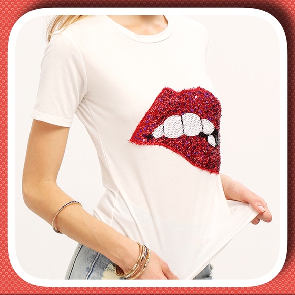 Lipstick Print Sequined Stretch Tee - Picture 5 of 6